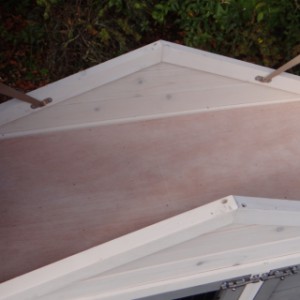 Kaninchenstall Regular Small hat einen praktischen Stauraum