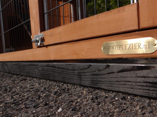 Fundament · Schwarz imprägniert · für Tierstall Prestige Small mit Auslauf